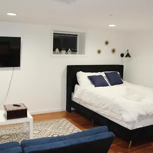 Lovely Private 2 Bedroom Near Ewr/nyc Newark